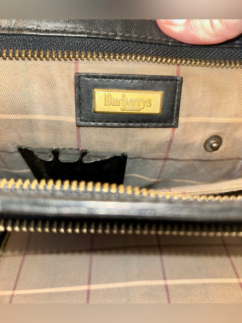 Burberrys pebbled leather crossbody / clutch bag from the pre-1999 era